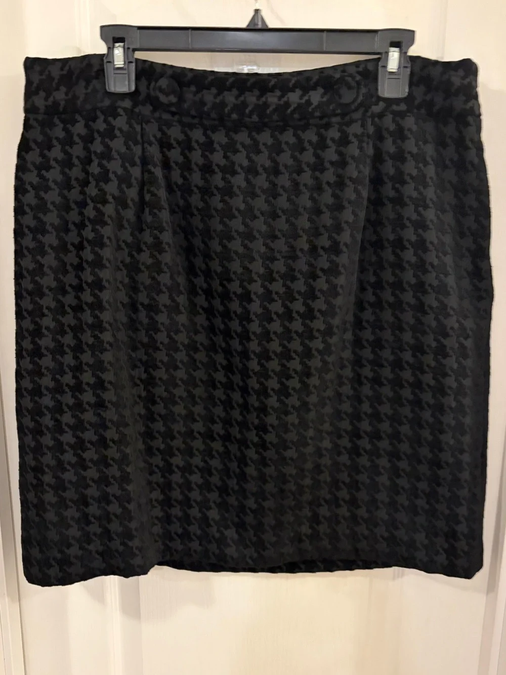 Ann Taylor Classic Black Houndstooth Pencil Skirt - Women's